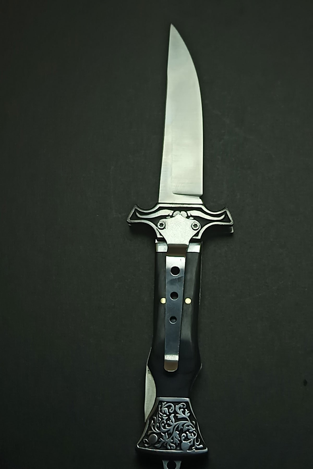 Columbia MA-123-B Boğa Kafası Motifli Özel İşlemeli Katlanır Çakı - Görsel 7